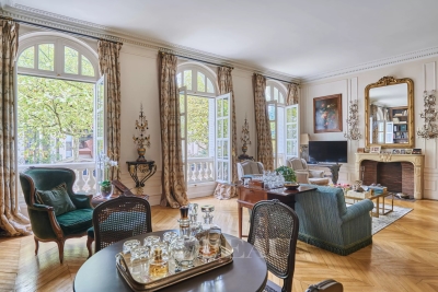 Appartement &agrave; louer &agrave; PARIS 16EME Chapelle 1 - 5 pi&egrave;ces - 191 m&sup2; 
