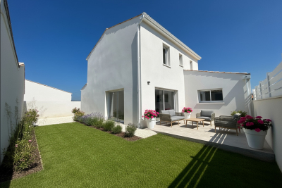Maison &agrave; vendre &agrave; ST PALAIS SUR MER  - 5 pi&egrave;ces - 125 m&sup2; 