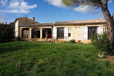 Maison à vendre à ROCHEMAURE  - 8 pièces - 211 m² 