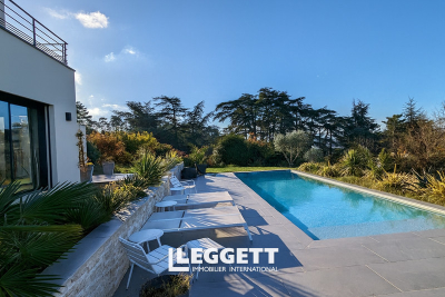 Maison à vendre à MILLERY  - 7 pièces - 194 m² 