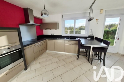 Maison à vendre à MESANGER  - 6 pièces - 155 m² 