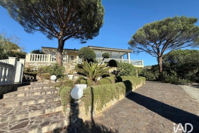 Maison à vendre à LES ISSAMBRES  - 6 pièces - 138 m² 