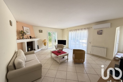 Maison à vendre à SIX-FOURS-LES-PLAGES  - 8 pièces - 163 m² 