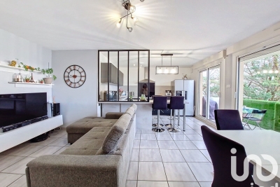 Appartement à vendre à DÉCINES-CHARPIEU  - 3 pièces - 81 m² 