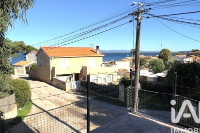 Maison à vendre à HYÈRES  - 7 pièces - 117 m² 