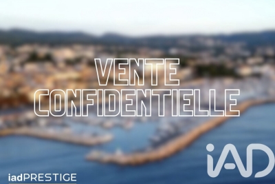 Maison à vendre à CARQUEIRANNE  - 9 pièces - 258 m² 