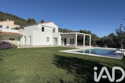 Maison à vendre piscine chauffage sol alpes maritimes 