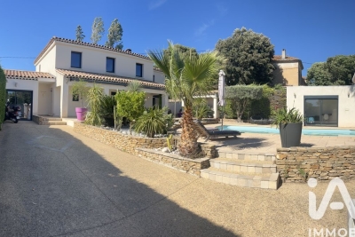 Maison à vendre à ST-CYR-SUR-MER  - 8 pièces - 188 m² 