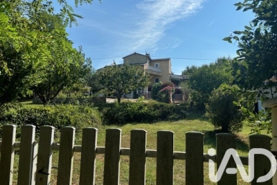 Maison à vendre à PRADONS  - 8 pièces - 200 m² 