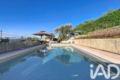 Maison à vendre à LES ADRETS-DE-L'ESTÉREL  - 7 pièces - 175 m² 