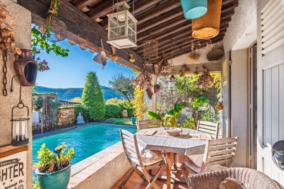 Maison &agrave; vendre &agrave; BAGNOLS-EN-FORÊT  - 5 pi&egrave;ces - 90 m&sup2; 