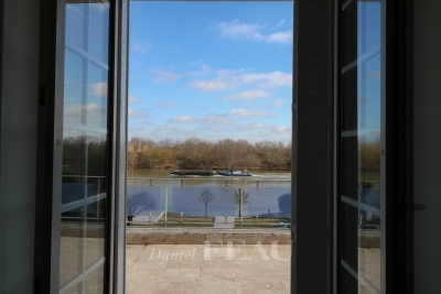 Maison &agrave; louer &agrave; VILLENNES SUR SEINE  - 7 pi&egrave;ces - 209 m&sup2; 