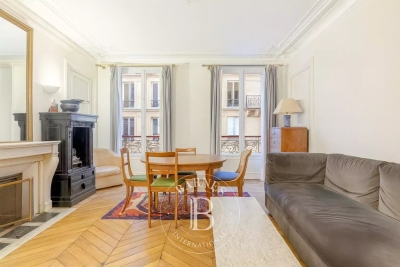 Apartment for sale in PARIS 9EME  - 4 rooms - 86 m² 