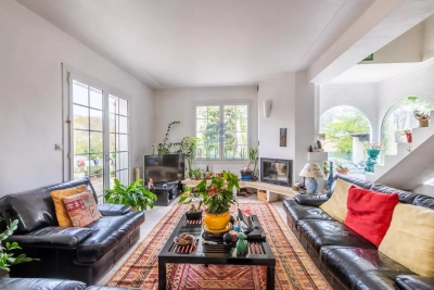 Maison &agrave; vendre &agrave; LA GAUDE  - 6 pi&egrave;ces - 218 m&sup2; 