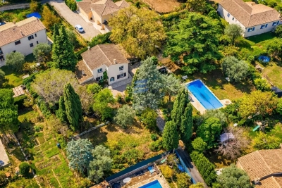 Maison &agrave; vendre &agrave; LA GAUDE  - 6 pi&egrave;ces - 218 m&sup2; 