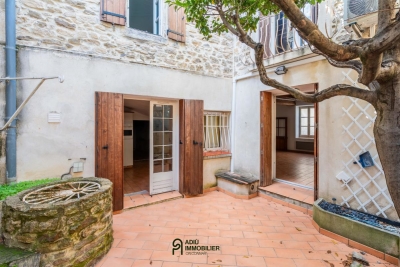 Maison &agrave; vendre &agrave; LAUDUN-L'ARDOISE  - 4 pi&egrave;ces - 162 m&sup2; 