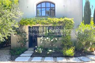 Maison à vendre à ST-RÉMY-DE-PROVENCE  - 5 pièces - 195 m² 