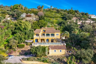 Maison &agrave; vendre &agrave; Ste-Maxime  - 7 pi&egrave;ces 254 m&sup2; 