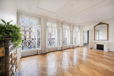 Appartement &agrave; vendre &agrave; PARIS 7EME Saint-Thomas d'Aquin 7 - 5 pi&egrave;ces - 124 m&sup2; 