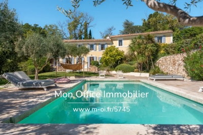 Maison à vendre à AIX-EN-PROVENCE Pauriol-Vertus - 9 pièces - 302 m² 