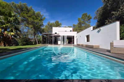 Maison à vendre à Nîmes  - 6 pièces 200 m² 