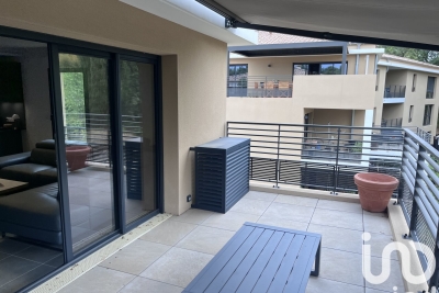 Appartement à vendre à AIX-EN-PROVENCE Rousset - 3 pièces - 72 m² 