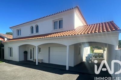 Maison à vendre à TARNOS  - 6 pièces - 328 m² 