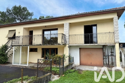 Maison à vendre à ABZAC  - 7 pièces - 118 m² 