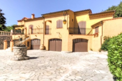 Maison &agrave; vendre &agrave; PEILLE  - 6 pi&egrave;ces - 207 m&sup2; 