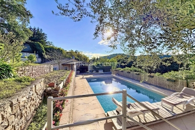 Maison à vendre à LES ADRETS-DE-L'ESTÉREL  - 7 pièces - 165 m² 