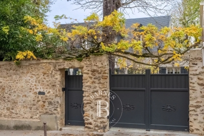 House for sale in real estate VERSAILLES  - 7 rooms - 277 m² 