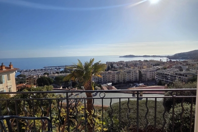 Appartement &agrave; vendre &agrave; BEAULIEU-SUR-MER  - 4 pi&egrave;ces - 190 m&sup2; 