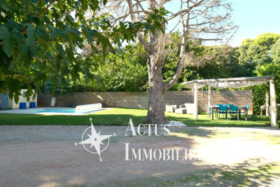 Maison à vendre à SALON-DE-PROVENCE  - 6 pièces - 214 m² 