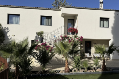 House for sale in DRAGUIGNAN  - 7 rooms - 162 m² 