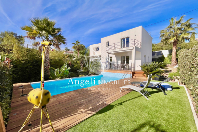 Maison à vendre à ST-AYGULF  - 4 pièces - 105 m² 