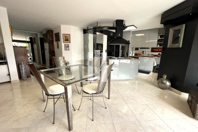 Appartement à vendre à FRÉJUS  - 4 pièces - 100 m² 