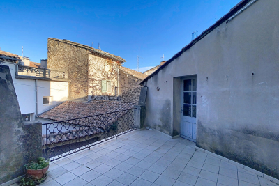 Bien à vendre à AUBIGNAN  - 15 pièces - 381 m² 