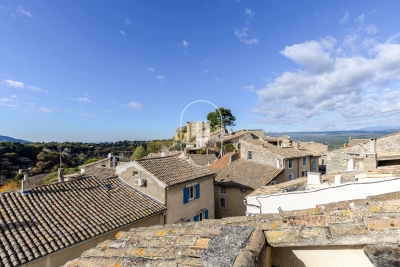 Maison à vendre à MÉNERBES  - 6 pièces - 93 m² 