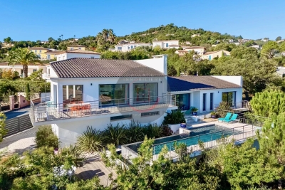 Maison à vendre à LES ADRETS-DE-L'ESTÉREL  - 4 pièces - 180 m² 