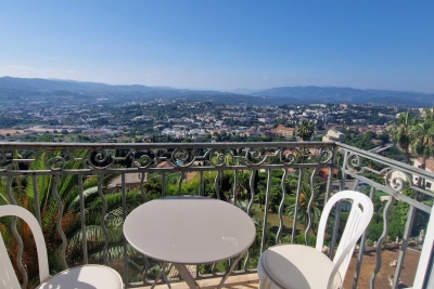 Appartement &agrave; vendre &agrave; GRASSE  - 3 pi&egrave;ces - 103 m&sup2; 