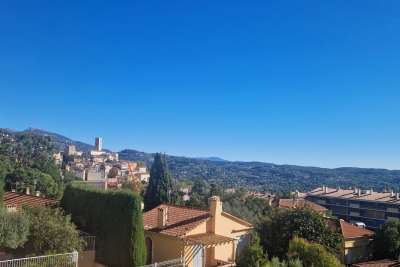 Appartement &agrave; vendre &agrave; GRASSE  - 3 pi&egrave;ces - 74 m&sup2; 