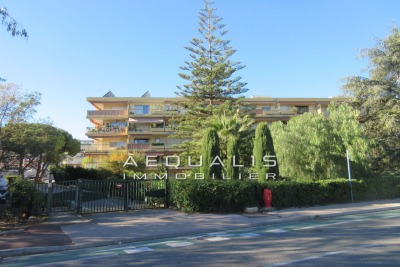 Apartment for sale in CAGNES-SUR-MER Cimiez - 3 rooms - 76 m² 