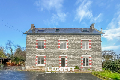 Maison à vendre à ACIGNE  - 9 pièces - 180 m² 