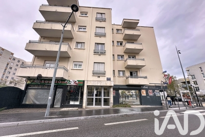 Appartement à vendre à LYON 8EME  - 3 pièces - 56 m² 
