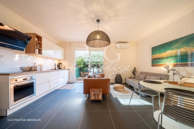 Apartment for sale in MANDELIEU-LA-NAPOULE  - 2 rooms - 43 m² 