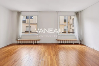 Apartment for sale in PARIS 4EME  - 3 rooms - 130 m² 