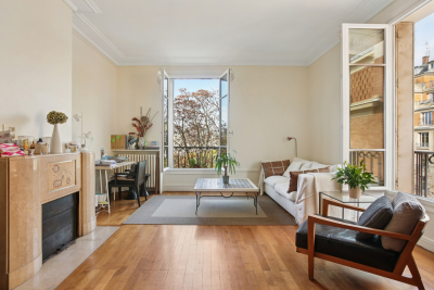 Apartment for sale in PARIS 15EME  - 2 rooms - 63 m² 