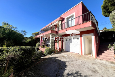 Maison &agrave; vendre &agrave; CAVALAIRE-SUR-MER  - 6 pi&egrave;ces - 170 m&sup2; 