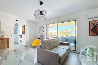 Appartement &agrave; louer &agrave; VILLENEUVE-LOUBET  - 3 pi&egrave;ces - 61 m&sup2; 