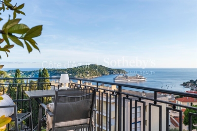 Apartment for sale in VILLEFRANCHE-SUR-MER  - 3 rooms - 99 m&sup2; 